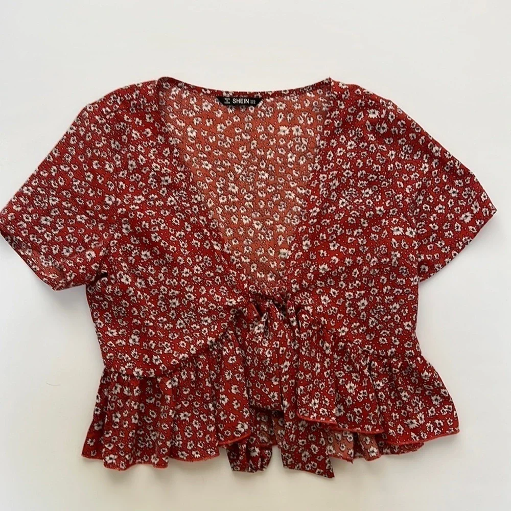 Shein short sleeve tie front red & white floral blouse size M